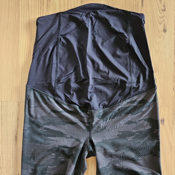 Isabel Maternity Women's Leggings - Picture 8 of 10